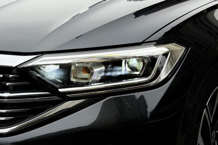 Used Volkswagen Sagitar 2025 300TSI DSG Excellence Edition Left Front Headlight