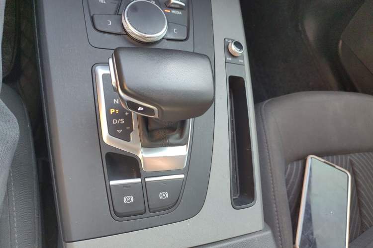 Used Audi Q5L 2018 40 TFSI Prestige Edition China VI Emission Standard