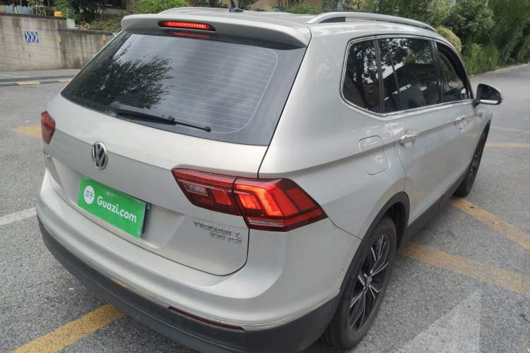 Used Volkswagen Tiguan L 2020 330TSI Automatic Two-Wheel Drive Smart Luxury Edition China VI Standard
