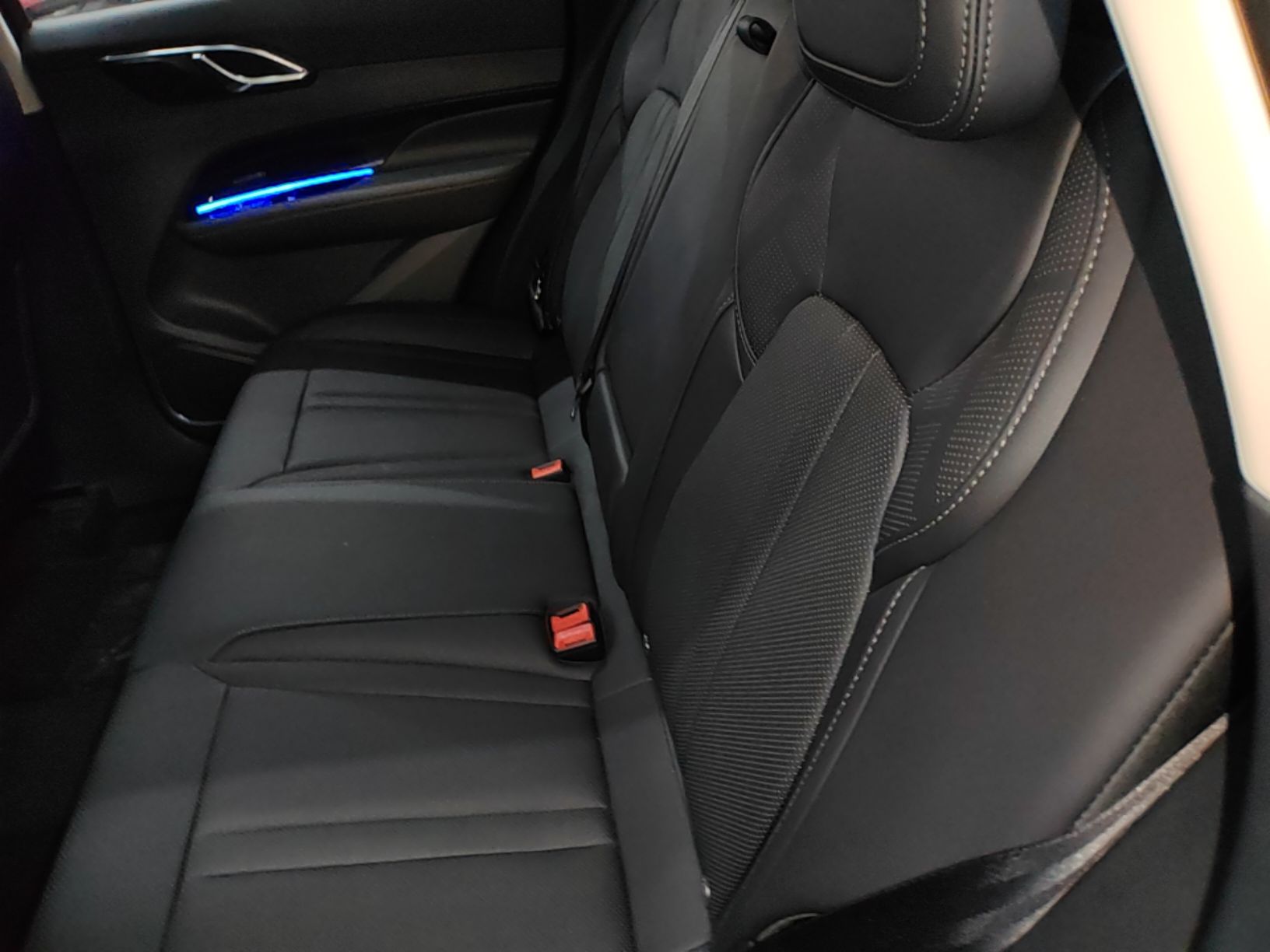 Hongqi HS3 PHEV 2024 PHEV 115km Jingwei Edition — снимка 20