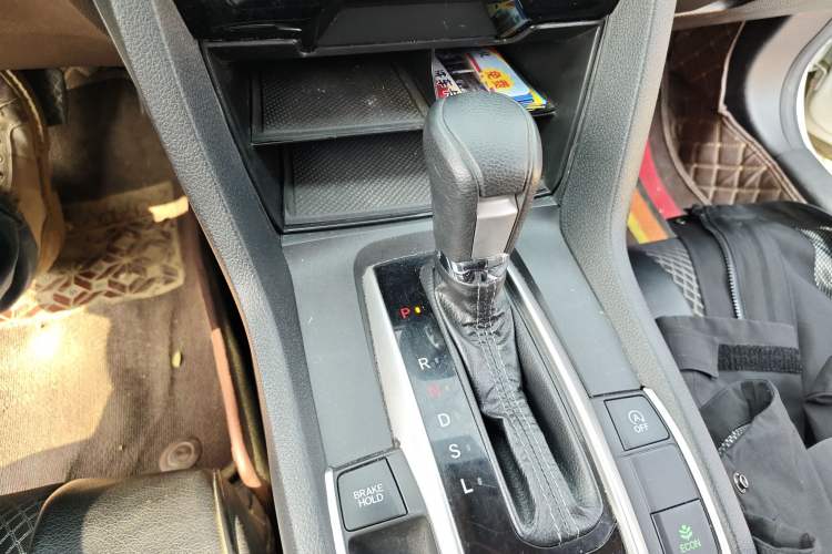 Used Honda Civic 2016 220TURBO CVT Luxury Edition
