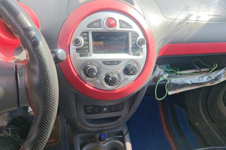 Used JAC Group Yueyue 2012 1.0L Luxury Model Audio And AC Panel