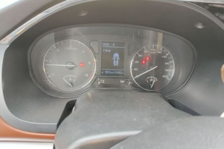 Used Dongfeng Ruichi 2018 2.5T Diesel Two-Wheel Drive Luxury Version ZD25T5
