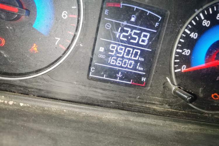 Used Dongfeng Fengon 330 2016 1.2L Manual Base Version DK12-07