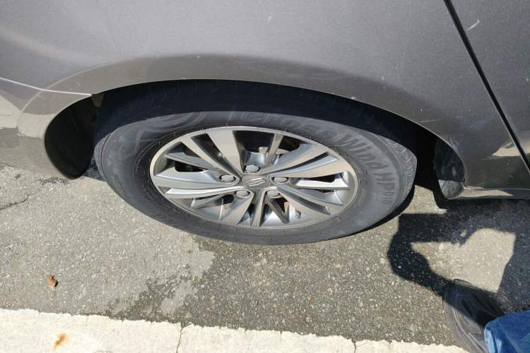 Used Geely Auto Emgrand 2018 1.5L CVT Luxury Model Right Rear Wheel Hub