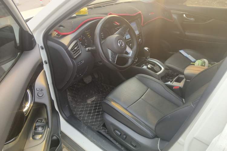 Used Nissan X-Trail 2022 2.0L Two-Wheel Drive Smart Connect & Comfort Edition