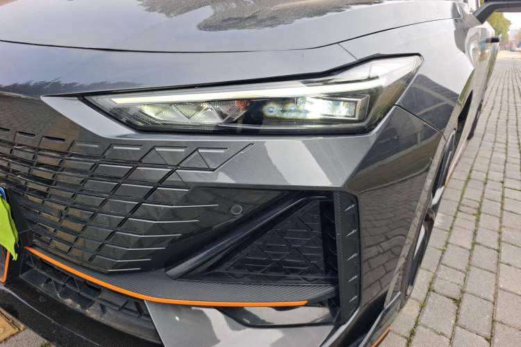 Used CHANGAN UNI-V 2023 1.5T Sport Edition
