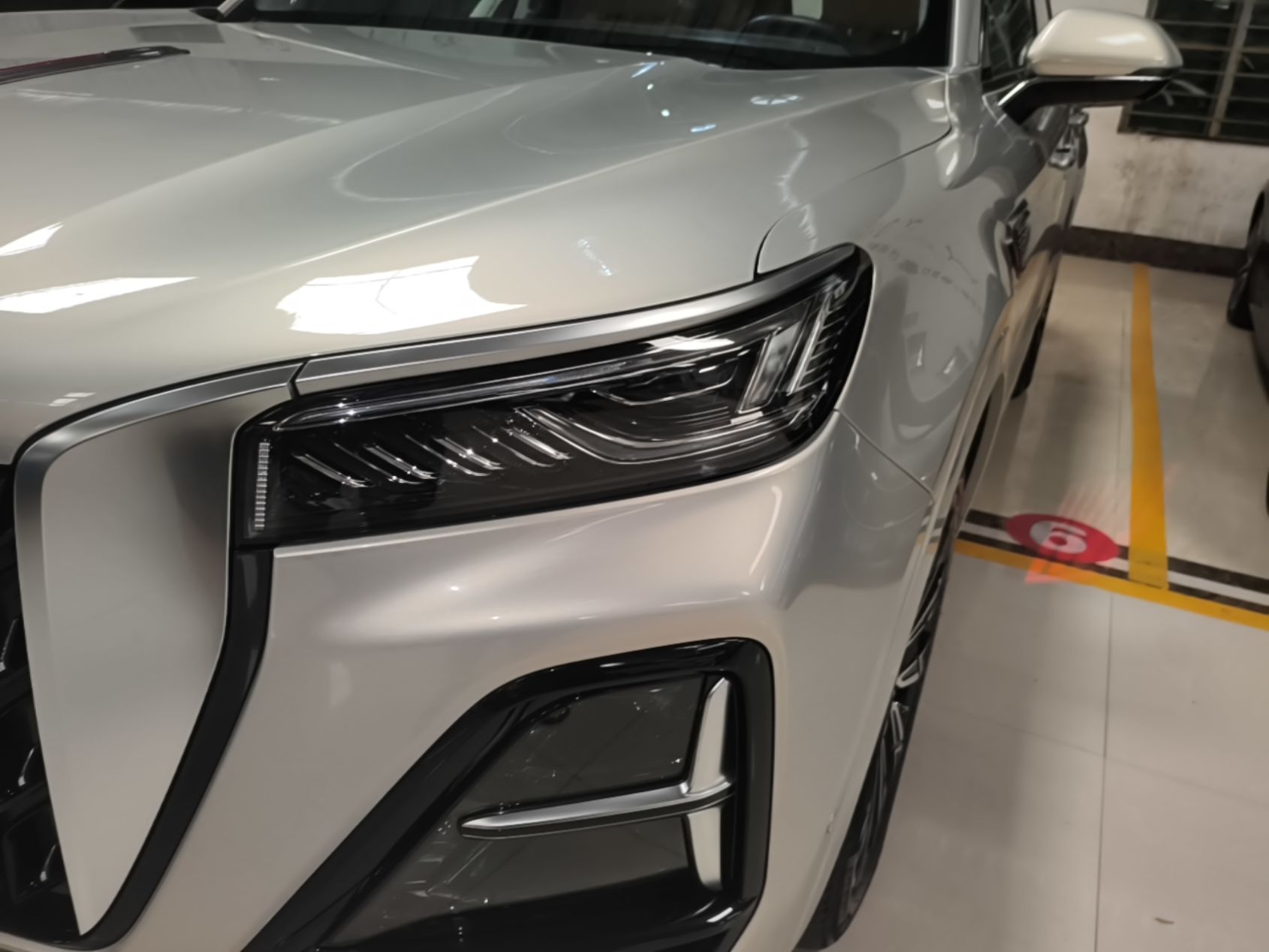 Hongqi HS5 2023 2.0T Four-Wheel Drive Flagship Pro Edition - Chinese Trim Ling — снимка 8