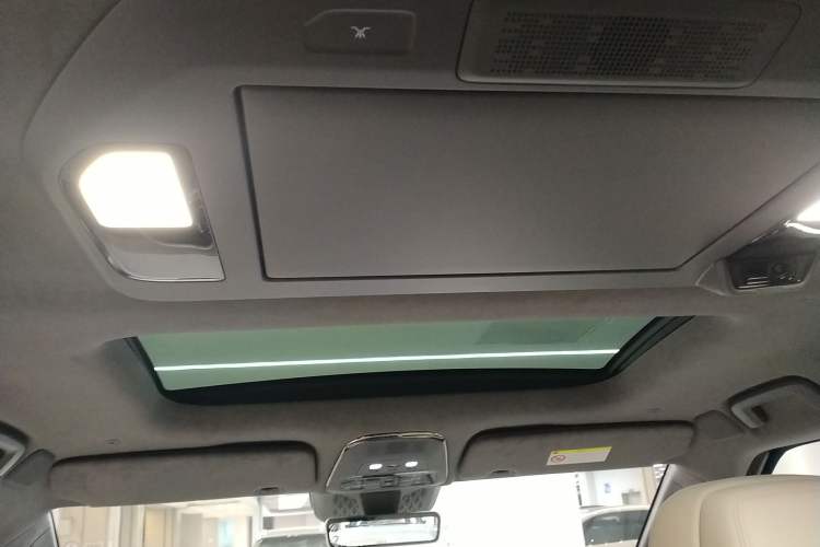 Used Zeekr 009 2024 Six-Seat Executive Version 4WD 108 kWh