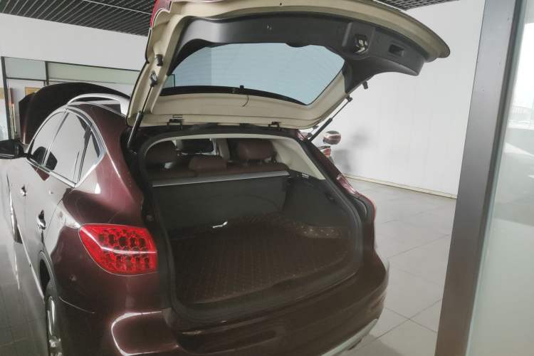 Used Infiniti QX50 2015 2.5L Enjoyment Edition Trunk