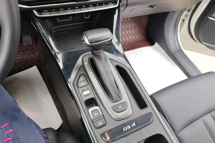 Used GAC Trumpchi GS4 2020 270T Automatic Elite Tech Edition Gear Lever