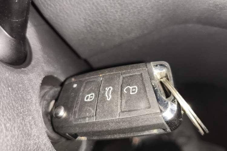 Used Volkswagen Golf Sportsvan 2016 180TSI Automatic Trend Model Vehicle Key