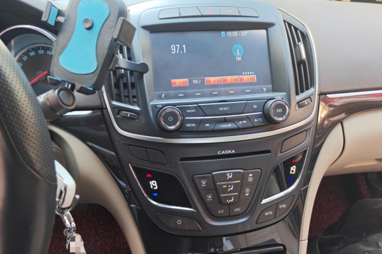 Used Buick Regal 2015 2.0L Leading Fashion Edition