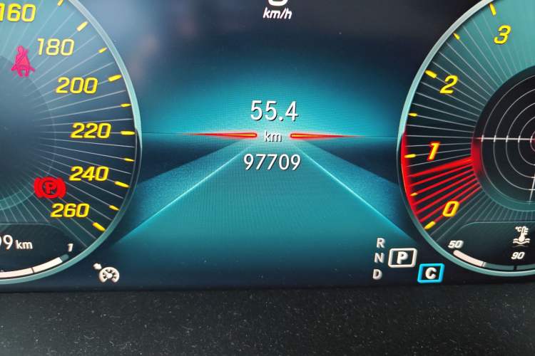 Used Mercedes-Benz C-Class 2019 C 260 Estate Odometer Close Up