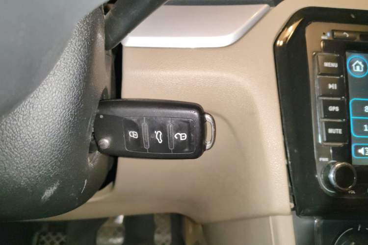 Used Volkswagen Jetta 2013 1.6L Manual Comfort Model
