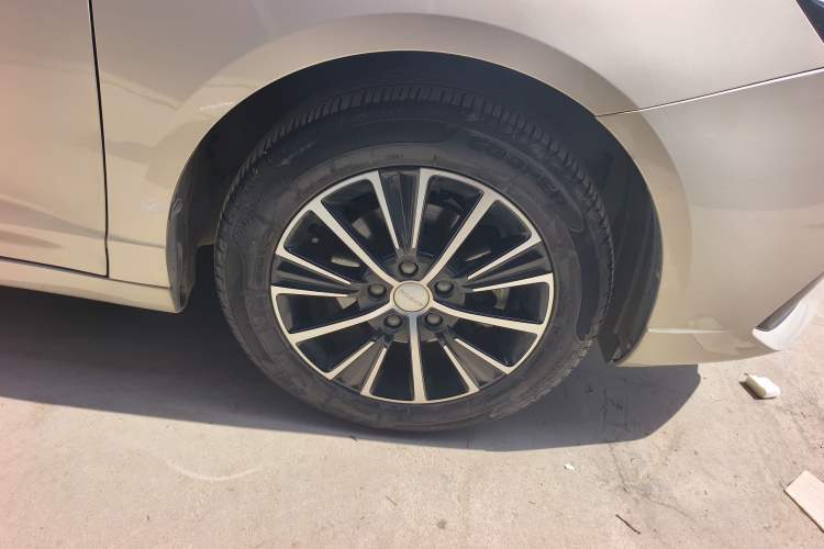 Used Roewe i5 2021 1.5L CVT Diamond Edition Right Rear Wheel Hub