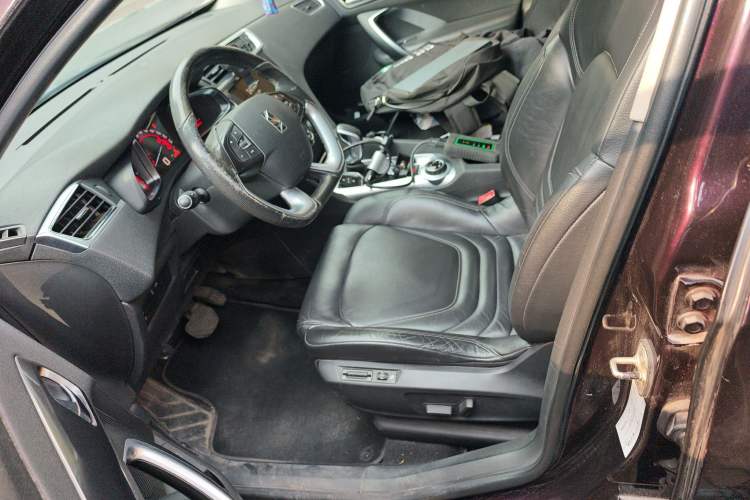 Used DS 6 2014 1.6T Luxury Edition THP160