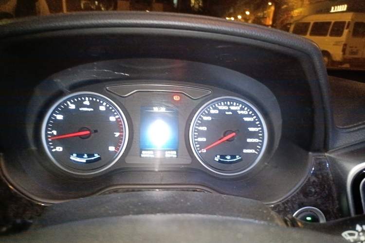 Used JAC Refine M4 2018 1.5T Manual Hybrid Luxury Smart Version