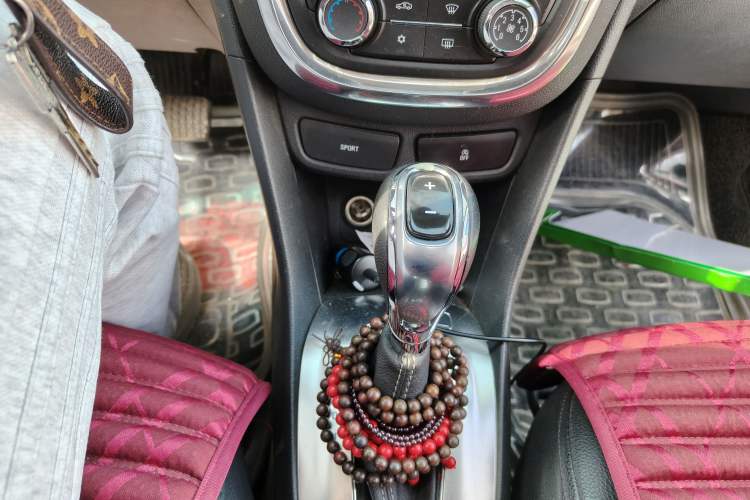 Used Buick Encore 2015 1.4T Automatic Two-Wheel Drive Urban Elite Version