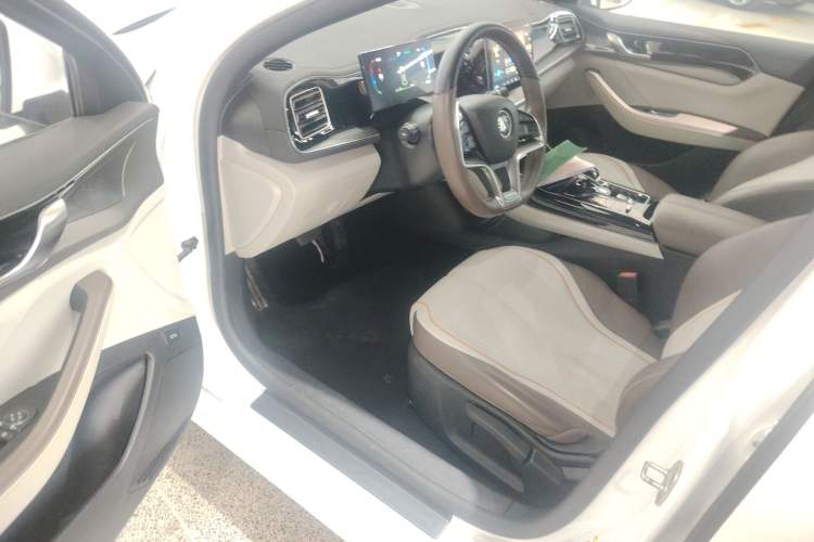 Used BYD Qin PLUS 2024 Honor Edition EV 510KM Leading Model