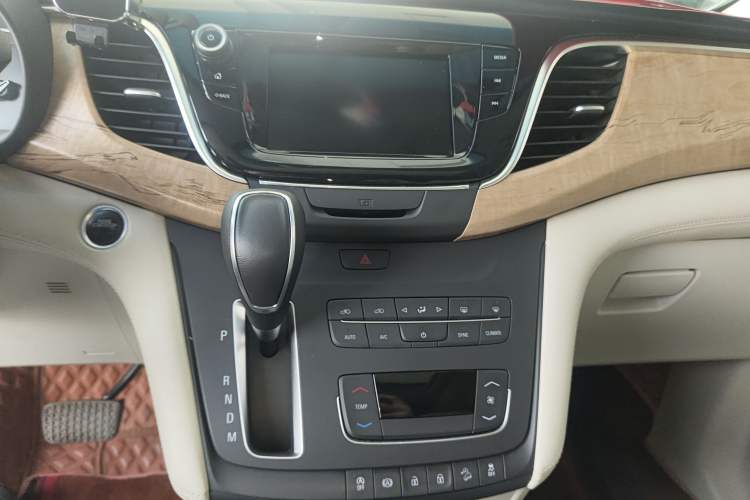 Used Buick GL8 2018 ES 28T Comfort Model China VI Standard
