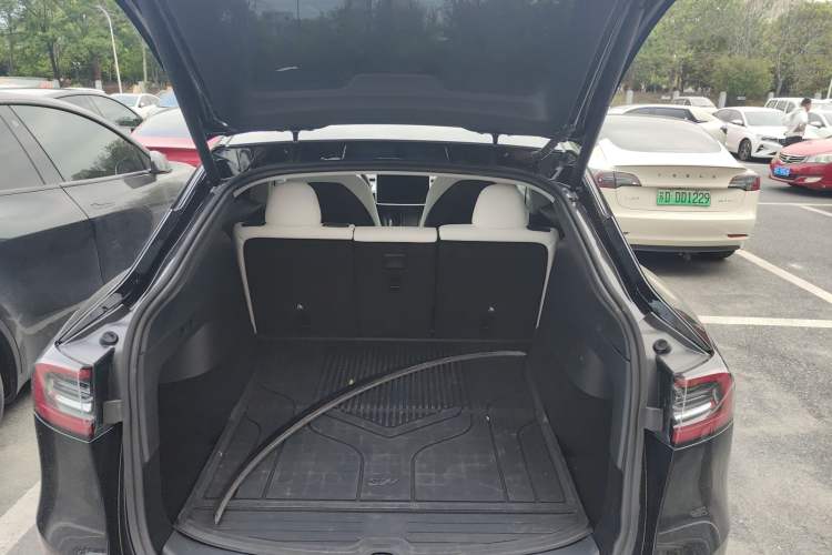 Used Tesla Model Y 2021 Performance High-Performance All-Wheel-Drive Version Trunk