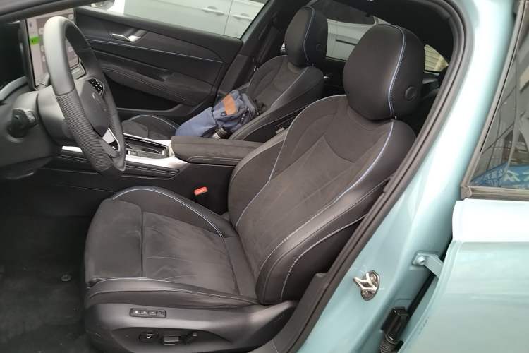 Used Volkswagen Passat 2025 Pro 380TSI Starry Dragon Luxury Edition