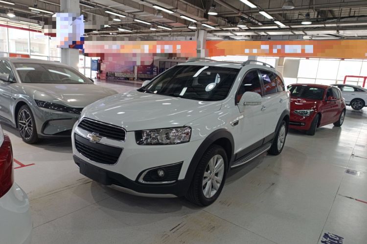 Used Chevrolet Captiva 2017 2.4L 4x4 Flagship Edition 7-Seater
