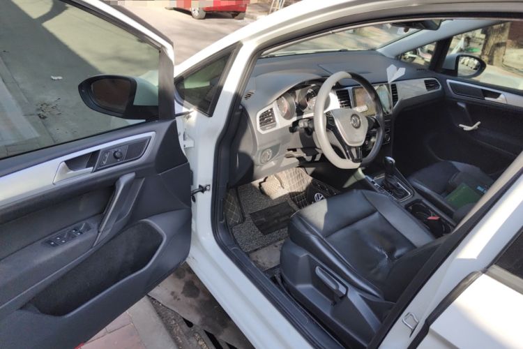 Used Volkswagen Golf Sportsvan 2019 1.6L Automatic Pure Model China V Standard
