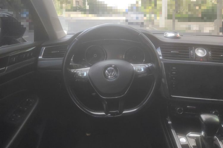 Used Volkswagen Phideon 2016 380TSI Two-Wheel-Drive Luxury Edition
