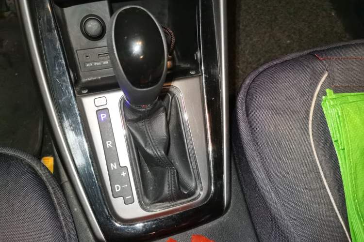 Used Hyundai Elantra (5th Generation / Langdong) 2013 1.6L Automatic Leading Model Gear Lever