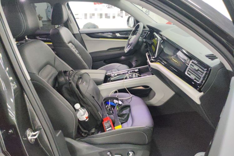 Used Volkswagen Teramont X 2021 530 V6 Four-Wheel Drive Prestige Luxury Edition Right Front Seat