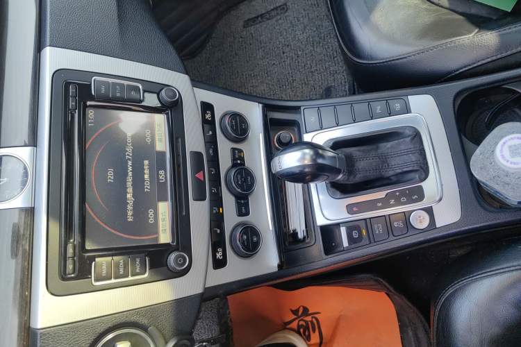 Used Volkswagen Magotan 2013 1.8TSI Prestige Model Audio And AC Panel