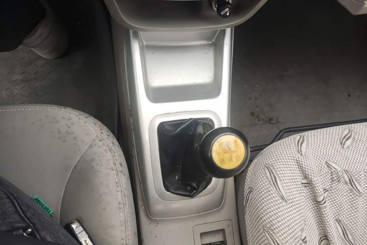 Used CHANGAN Alsvin V3 2012 1.3L Manual Comfort Version China IV Standard
