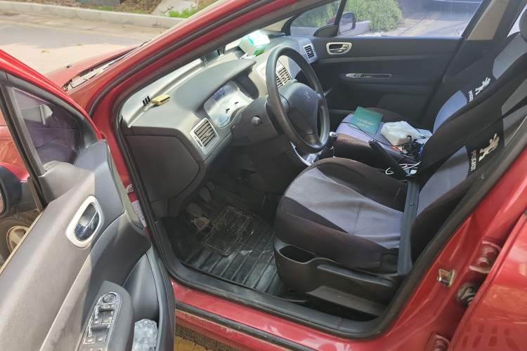 Used Peugeot 307 2010 Hatchback 1.6L Manual Comfort Edition