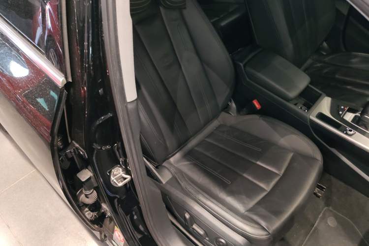 Used Audi A4 2020 Avant Avant-garde 40 TFSI Fashionable and Dynamic Model
