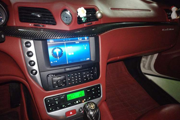 Used Maserati GranTurismo 2007 4.2L Standard Edition Audio And AC Panel