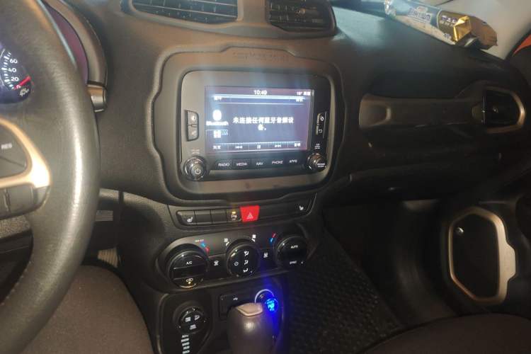 Used Jeep Renegade 2016 2.0L Automatic Four-Wheel Drive 75th Anniversary Tribute Edition Audio And AC Panel