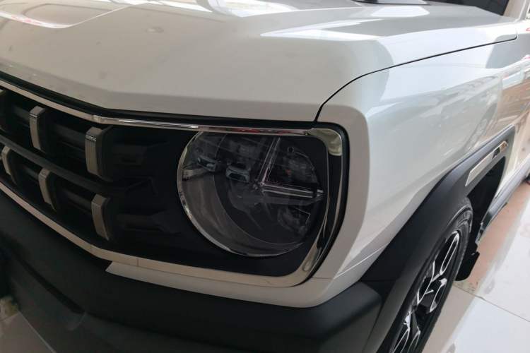 Used Haval X DOG 2022 1.5T DCT Two-Wheel Drive Trendy Edition Left Front Headlight