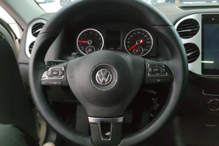 Used Volkswagen Tiguan L 2016 300TSI Automatic All-Wheel Drive Fashion Vision Edition