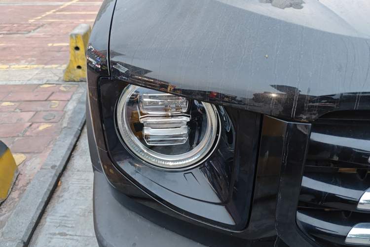 Used Haval DARGO 2021 1.5T DCT Two-Wheel Drive Border Collie Edition Right Front Headlight