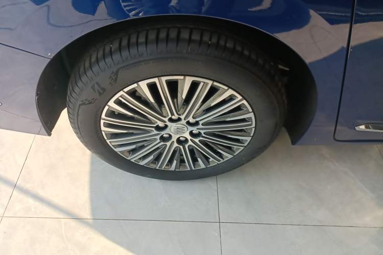 Used Buick GL8 New Energy 2024 Lu Zun Luxury Edition 7-Seater