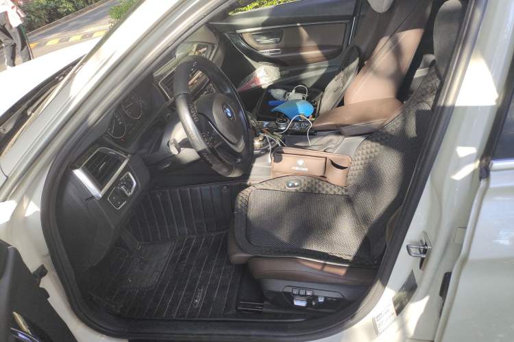 Used BMW 3 Series 2019 320Li Fashion Model Left Front Seat