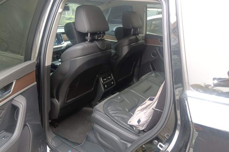 Used Hongqi HS7 2022 2.0T DCT Two-Wheel Drive Smart Connect Flagship Edition Five Seats