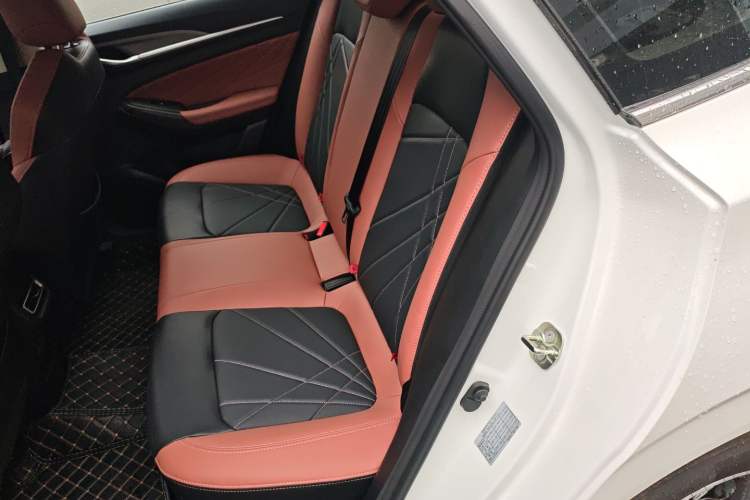 Used CHANGAN Eado 2023 Changan Edition PLUS Blue Whale NE 1.4T GDI DCT Prestige Version
