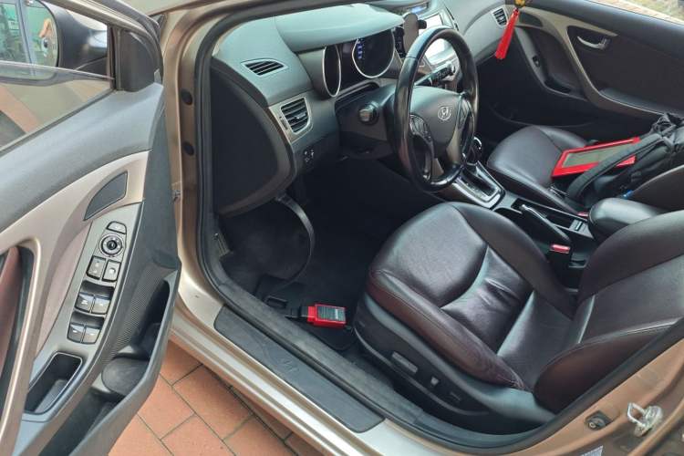 Used Hyundai Elantra (5th Generation / Langdong) 2015 1.6L Automatic Leading Model Driver Seat