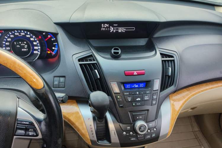 Used Honda Odyssey 2009 2.4L Comfort Edition Audio And AC Panel