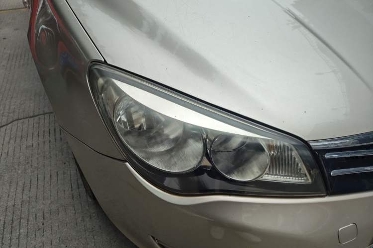 Used Roewe 350 2013 350C 1.5L Automatic Xunyue Edition Right Front Headlight