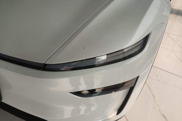 Used Tesla Model Y 2026 Rear-Drive Model Left Front Headlight