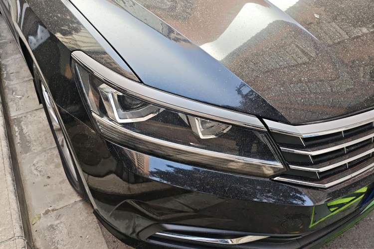 Used Volkswagen Passat 2016 330TSI DSG Luxury Edition Right Front Headlight